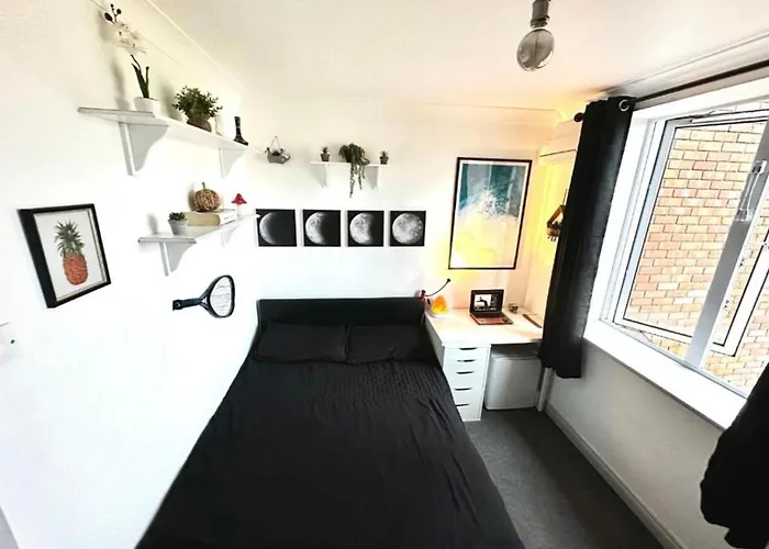 Customerhouse, 1 Double Room, Dublin 1